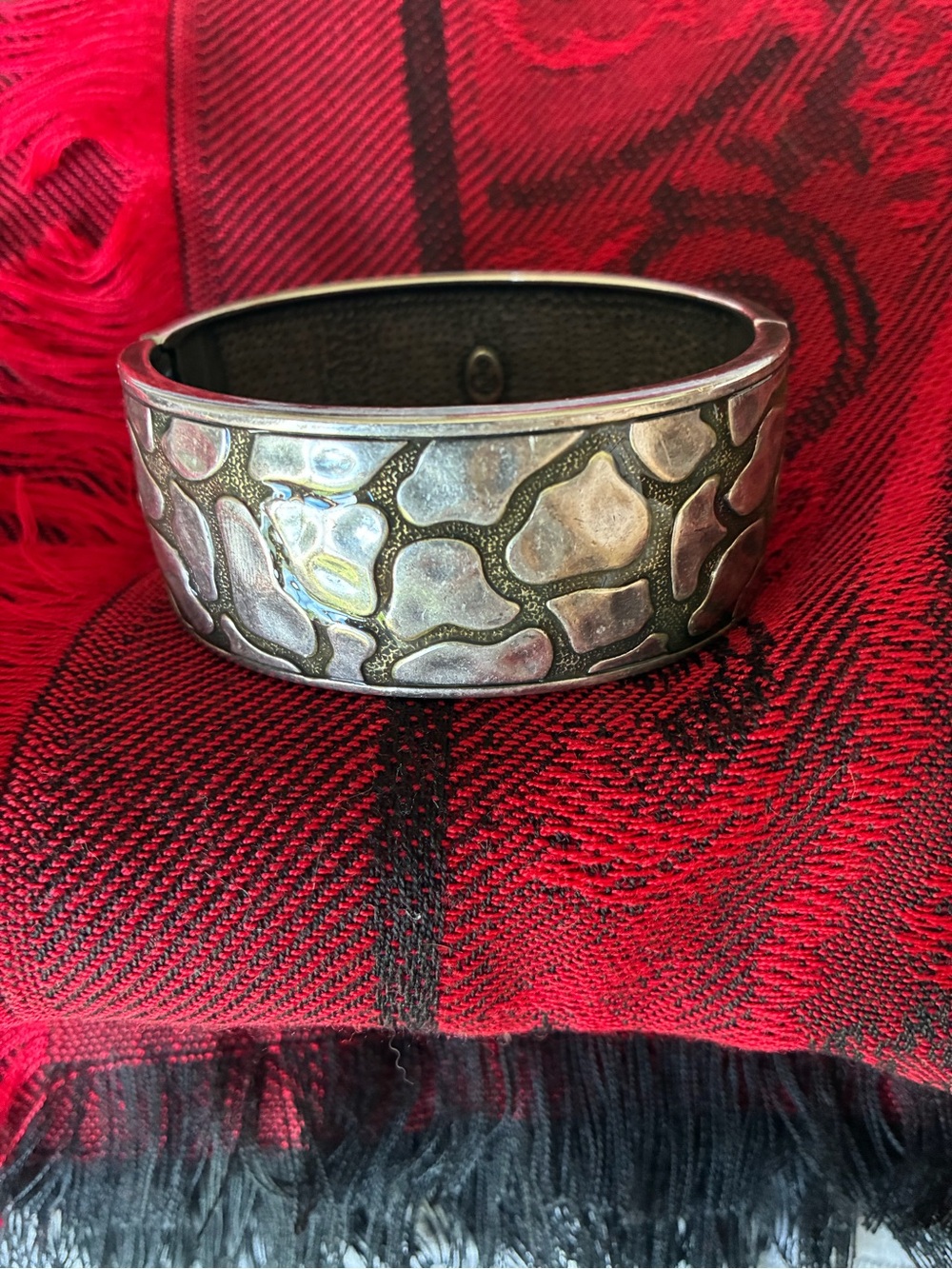 Premier Wide Cuff Bracelet Silver Tone/Black, Hinged